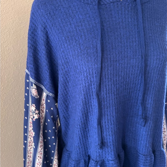 Multicolored Waffle Knit Long Sleeve Floral Boxy Hoodie - Picture 8 of 9